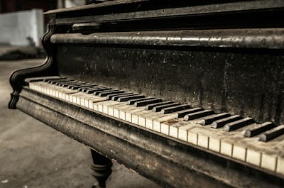 Photos of Piano Gallery