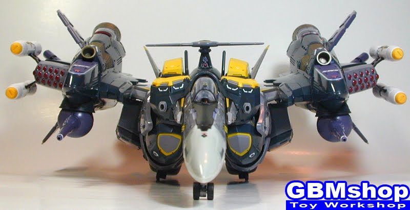 Macross Frontier VF-25S Armored Messiah with Reaction Missiles Fighter Mode