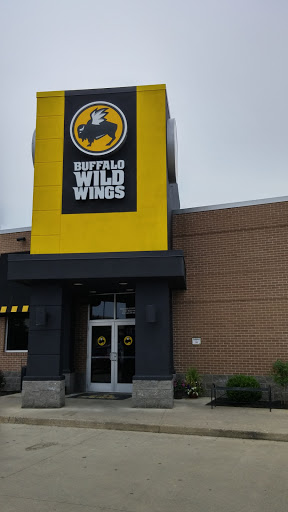 Chicken Wings Restaurant «Buffalo Wild Wings», reviews and photos, 70 Nitro Market Pl, Cross Lanes, WV 25313, USA