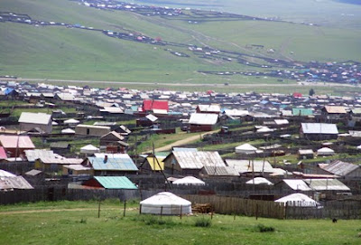 Юрточные поселения в Эрдэнэте, Монголия