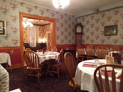 American Restaurant «Red Brick Tavern», reviews and photos, 1700 Cumberland St, London, OH 43140, USA