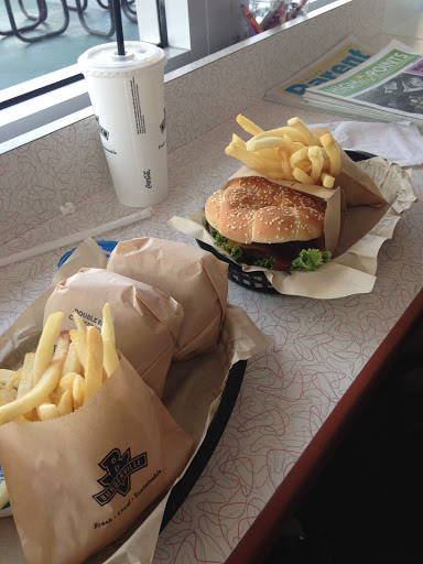 Hamburger Restaurant «Burgerville», reviews and photos, 2310 Santiam Hwy SE, Albany, OR 97322, USA