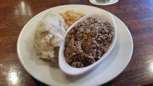 MacNiven's Restaurant & Bar