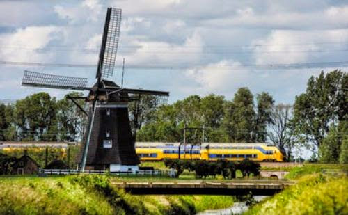 Dutch Wind Turbines To Power Electric Trains