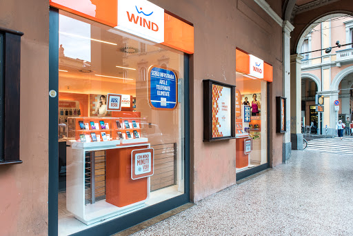 WIND Shop Bologna Via Independence 41