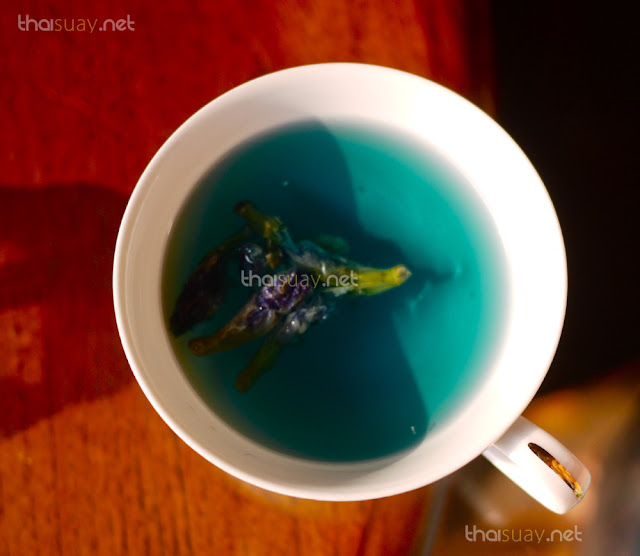 Бабочкин горошек - синий-синий чай, по мановению палочки меняющий цвет