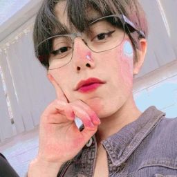 user-avatar