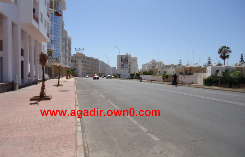 شارع الجيش الملكي وسط مدينة اكادير DSC02516