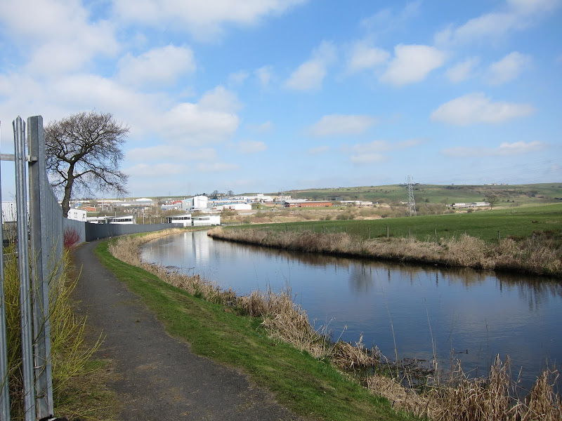 Walking the canal Blackburn to ClaytonleMoors That's How The Light