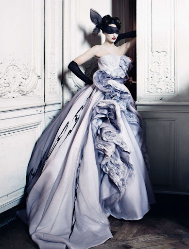 Harpers-Bazaar-Rusia-12-2011-Dior Haute Couture
