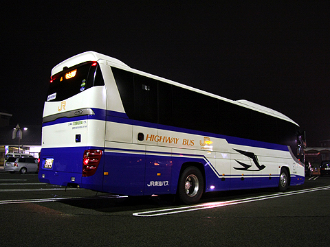 JR東海バス「北陸ドリーム名古屋号」　744-08955　リア