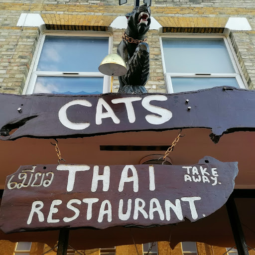 Cats Cafe des Artistes Thai Restaurant logo