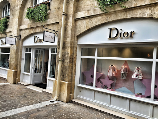 DIOR