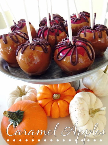 Caramel apples with drizzled chocolate