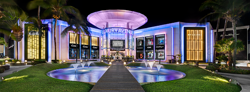Luxury Avenue, Km 13, Blvd. Kukulcan Mz 53 Lt 8, Zona Hotelera, 77500 Cancún, Q.R., México, Centro comercial outlet | SON
