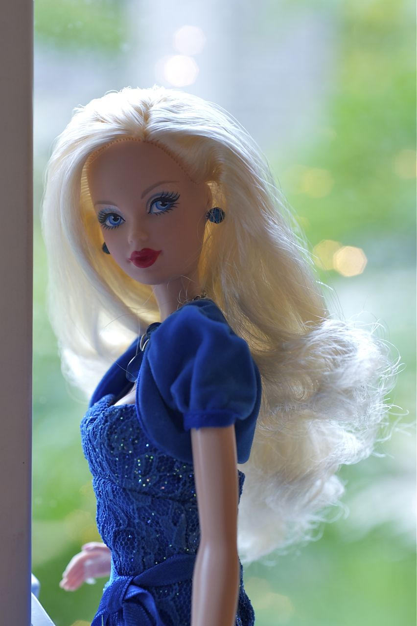 THE FASHION DOLL REVIEW: More on Steffie...