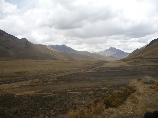 Miércoles, 24 de octubre de 2012. De camino a Cuzco - Luna de Miel en Perú (2)