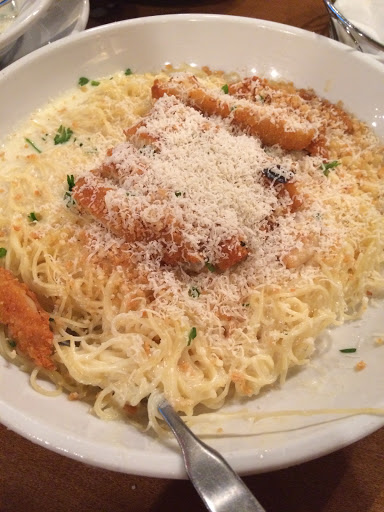 Italian Restaurant «Olive Garden», reviews and photos, 30600 Van Dyke, Warren, MI 48093, USA