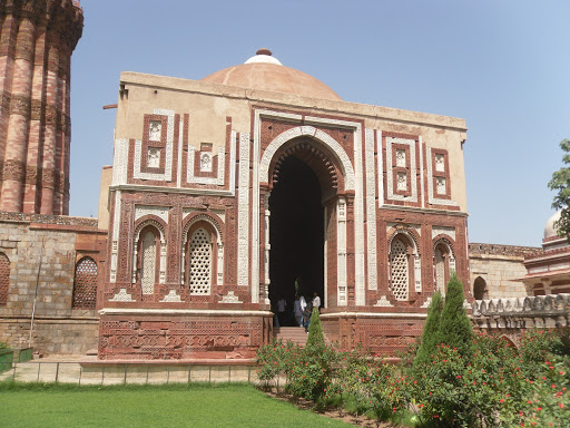 Alai Darwaza, Qutub Minar Complex Rd, Mehrauli, New Delhi, Delhi 110030, India, Historical_Landmark, state UP