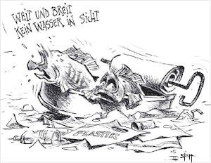 Karikatur: Zwei (noch) lebende Fische in Konservendose schwimmen in einem Meer aus Plastik: »Weit und Breit kein Wasser in Sicht«.