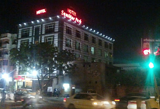 Hotel Sunshine Park, D-1, Chander Nagar, Near Anand Vihar Railway Terminal, Opp. Vivek Vihar, Delhi-NCR, Ghaziabad, Uttar Pradesh 201011, India, Hotel, state DL
