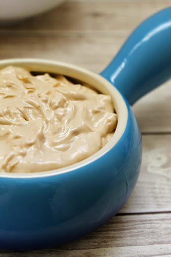 Creamy Chipotle Onion Dip Recipe #TabascoHellmanns
