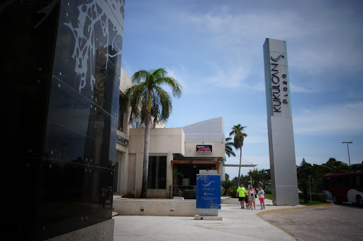 Kukulcan Plaza