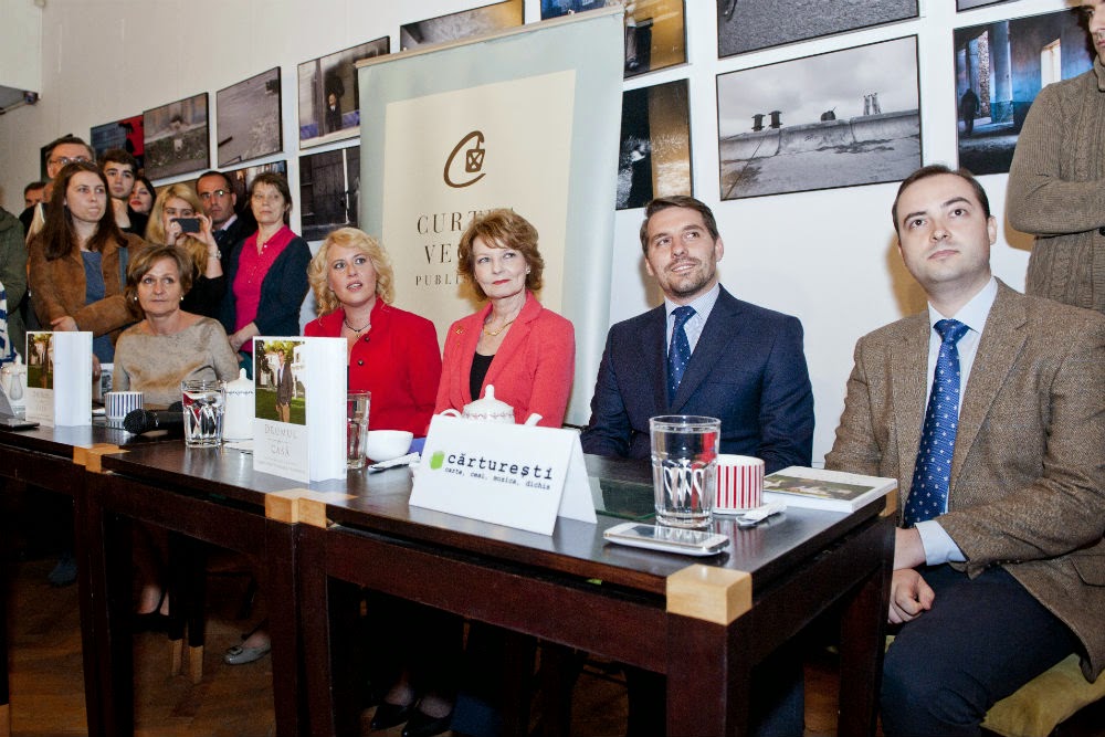 Principele Nicolae, Principesa Margareta - Lansarea volumului Drumul spre casă la Librăria Cărturești Principele Nicolae, Principesa Margareta - Lansarea volumului Drumul spre casă la Librăria Cărturești