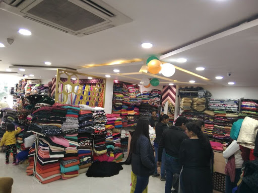 Paras Fabrics, AG-45, Near Richi Rich Banquet Hall & AL Market,, Shalimar Bagh, New Delhi, Delhi 110088, India, Fabric_Shop, state DL