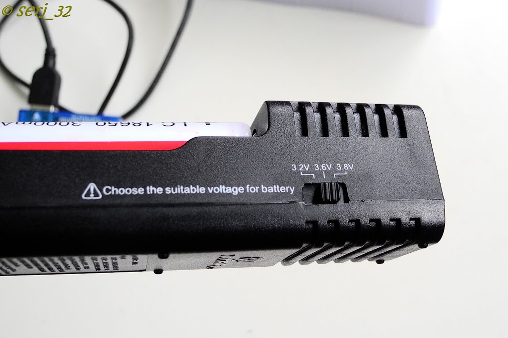 GearBest: Компактность и качество - зарядка Xtar SP1