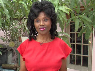 Annette Larkins : 70-Year-Old Looks 30 Years Younger - Thanks to Raw Food Diet