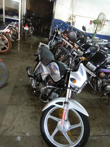 Chadha Motors, Bhatis Compound, Opposite District Health Office, P B Road, P B Road, Dharwad, Karnataka 580020, India, Motorbike_Shop, state KA