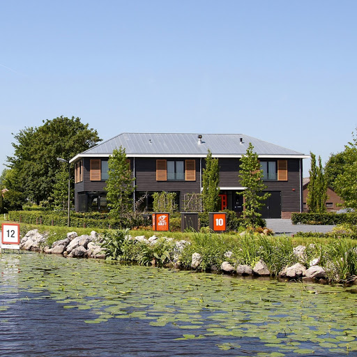 Als het Golft - Bed & Breakfast aan het water in Roelofarendsveen logo