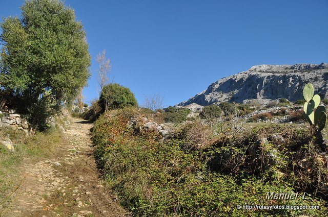 Ruta de las fuentes de Benaocaz