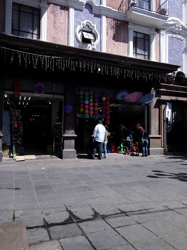 Importaciones Universales Manolo, Calle Cinco de Mayo 1203, Centro, 72000 Puebla, Pue., México, Tienda de regalos | PUE