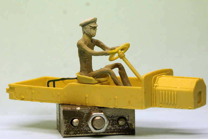Chauffeur Ford T (sculpture 1/35°) _IGP6280