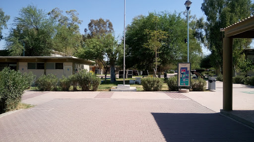 Facultad de Ciencias Humanas UABC, Castellón y Lombardo Toledano s/n, Conjunto Urbano Esperanza, 21340 Mexicali, B.C., México, Universidad pública | BC