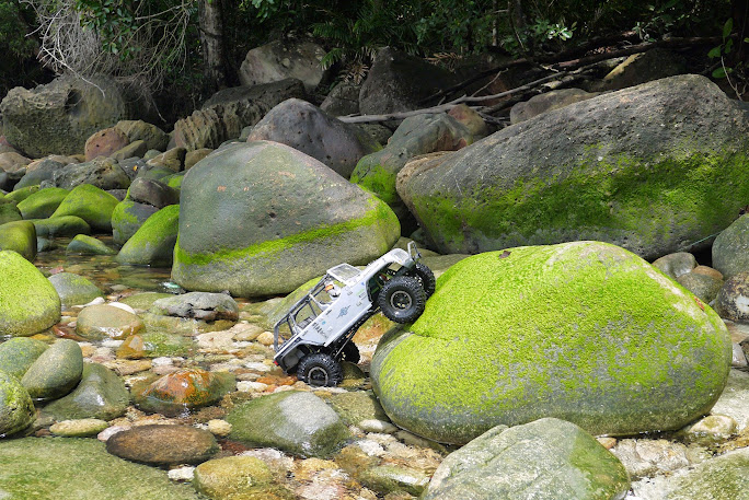 Axial Jeep Borneo escapade P1020578