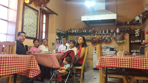 La Bonne Cuisine, Morelos #305, Centro, 25900 Ramos Arizpe, Coah., México, Bar restaurante | COAH