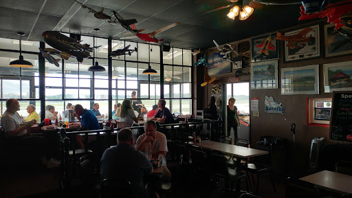 Downwind Restaurant and Lounge