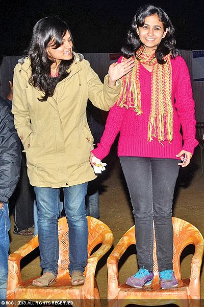 Swimmi and Snigdha during Parikrama's performance at IIM Lucknow. 