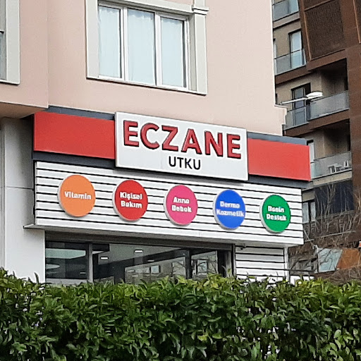 Utku Eczanesi logo