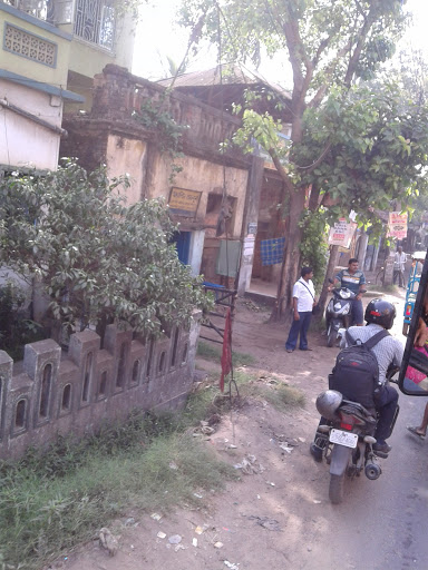 Garolgacha High School Bus Stop, Ahilyabai Holkar Rd, Gobra, Dankuni, West Bengal 712708, India, Public_Transportation_System, state WB