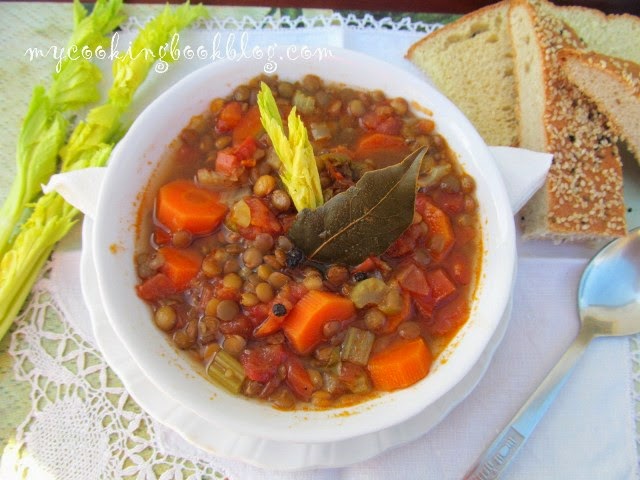 Здравословна супа (без запръжка) с леща, селъри, моркови и бяло вино