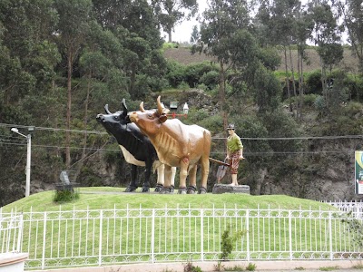Photos of Monumento "Al Arado"