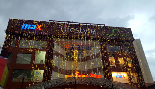 Max, Lifestyle Showroom, K.K Tower, 27/479, Service Road, Toll Junction, Edappally, Kochi, Kerala 682024, India, Shopping_Centre, state KL