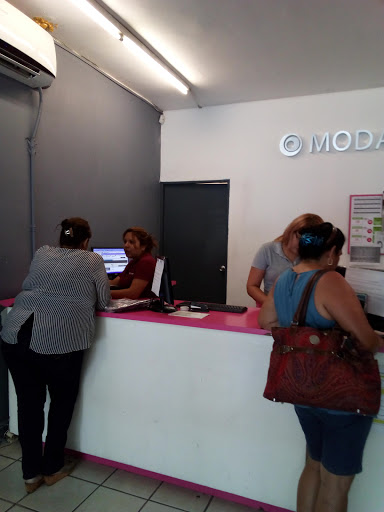 Modaclub, Av Alfonso Reyes 1705, Col Obrera, 64440 Monterrey, N.L., México, Tienda de ropa para mujeres | NL