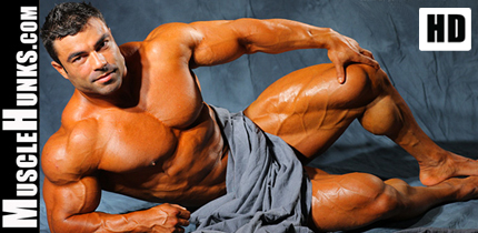 Eduardo Correa - Sexiest Hot Male Bodybuilder