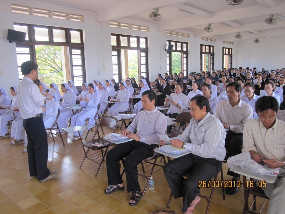 Cuộc gặp mặt Tu Sĩ đang phục vụ trong Giáo phận Qui Nhơn 2013