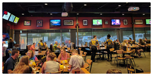 Chicken Wings Restaurant «Buffalo Wild Wings», reviews and photos, 2313 W Main St, Troy, OH 45373, USA
